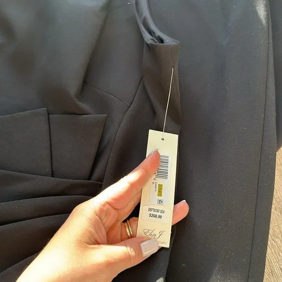 Eliza J

Draped Ruffle Gown - Picture 4 of 7